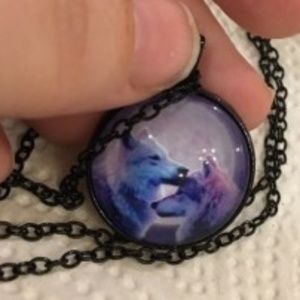 Wolf couple necklace, NWOT